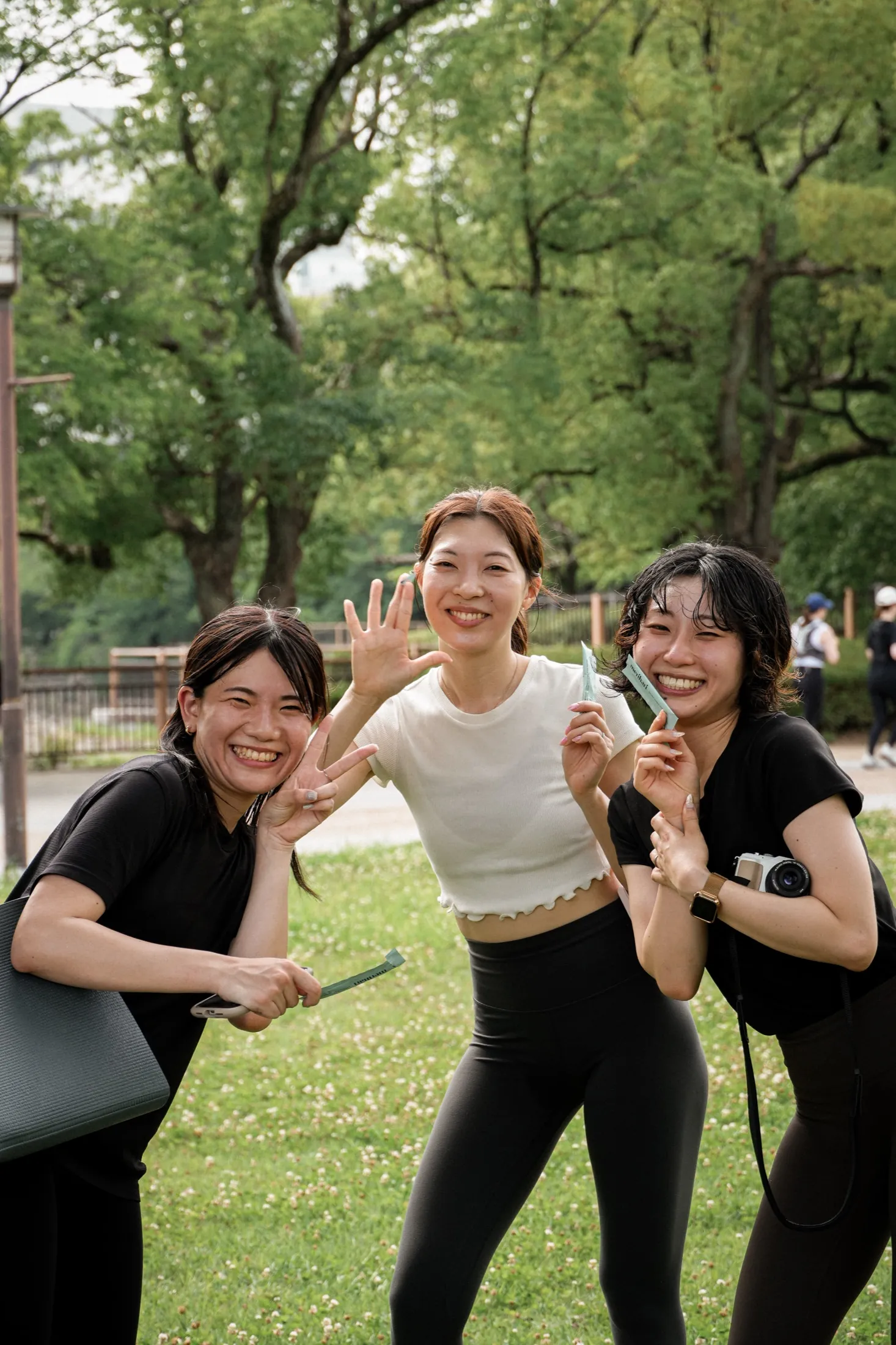 ピラティスとランを終えて笑顔を見せる参加者